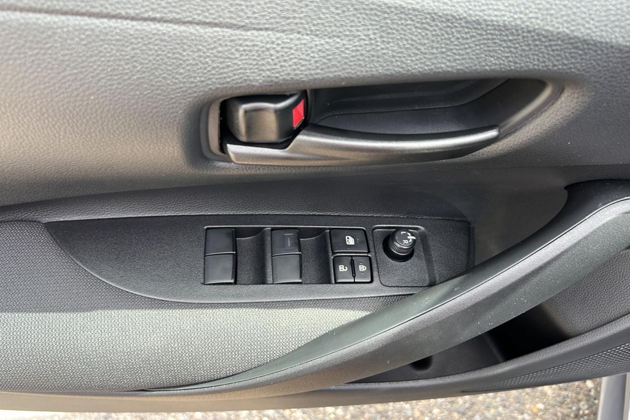 2025 Toyota Corolla LE Photo