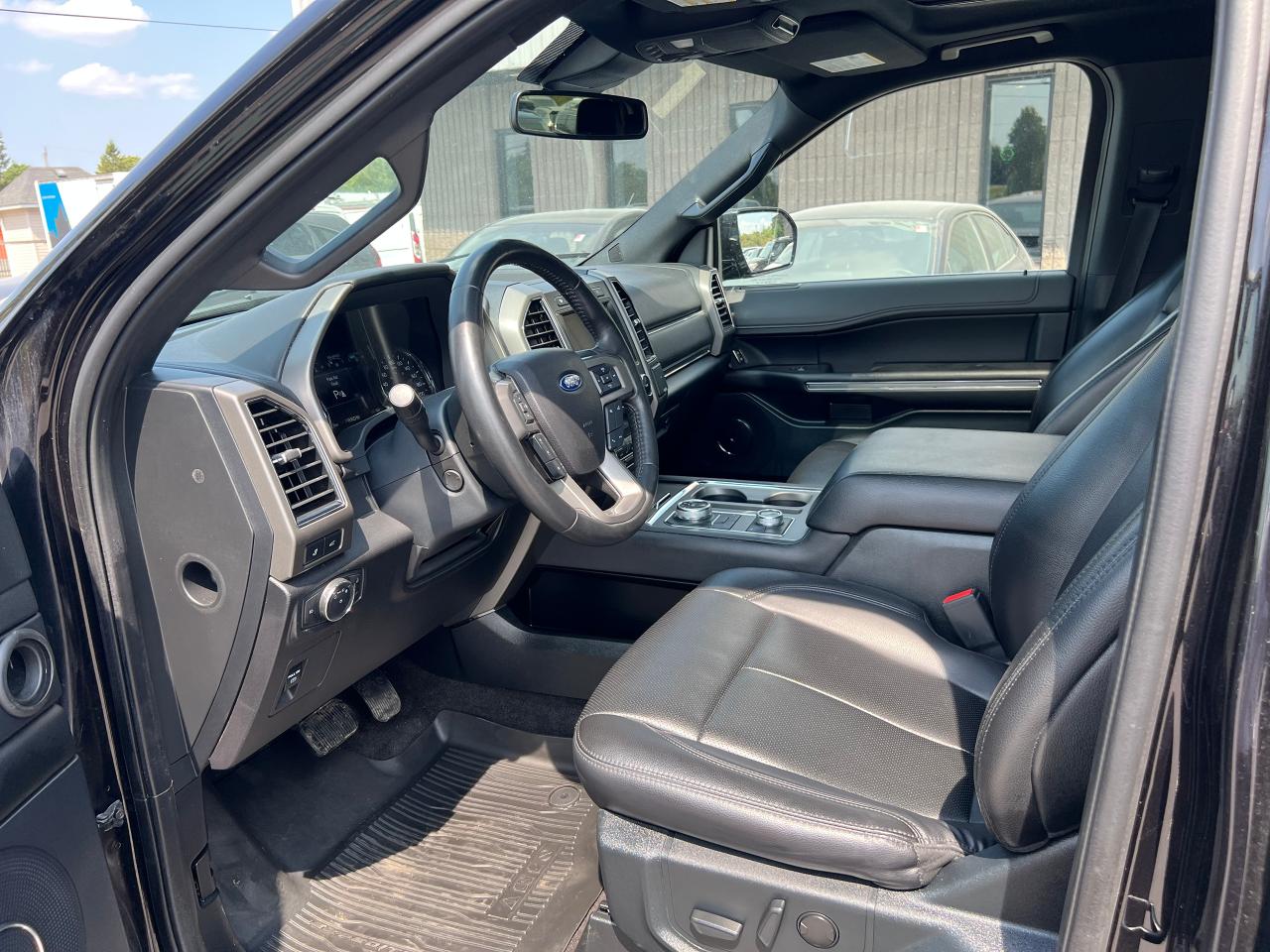 2021 Ford Expedition XLT - Photo #15
