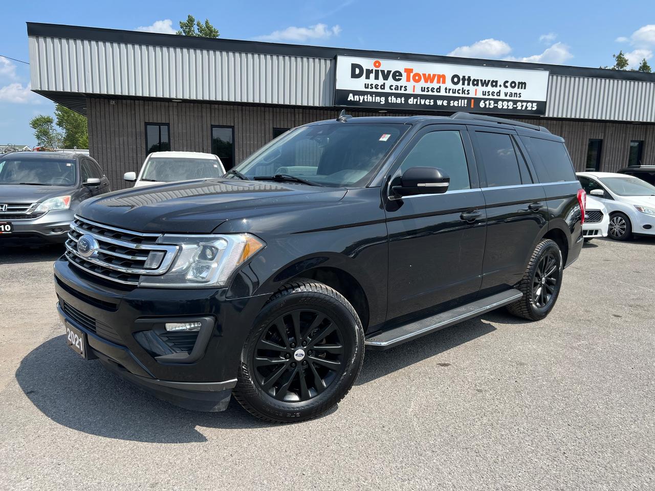 2021 Ford Expedition XLT - Photo #2
