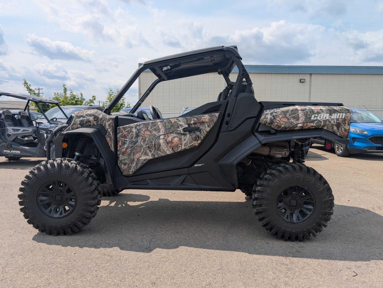 2024 Can-Am Commander XMR 1000R - Photo #4