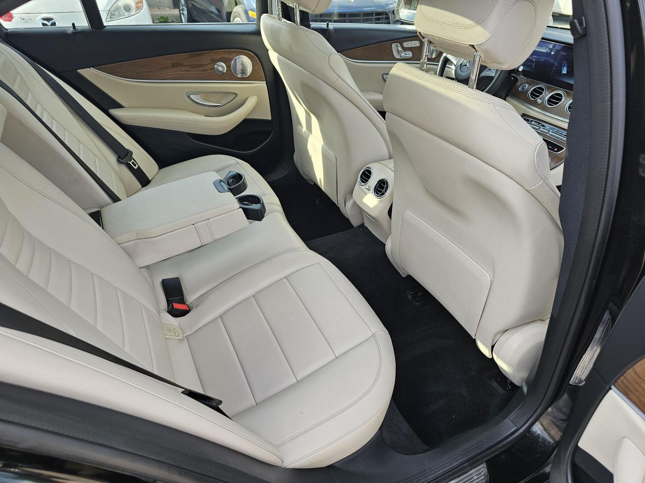 2018 Mercedes-Benz E-Class E 300 4MATIC Sedan, FULLY FULL FULLY LOADED 101 KM - Photo #8