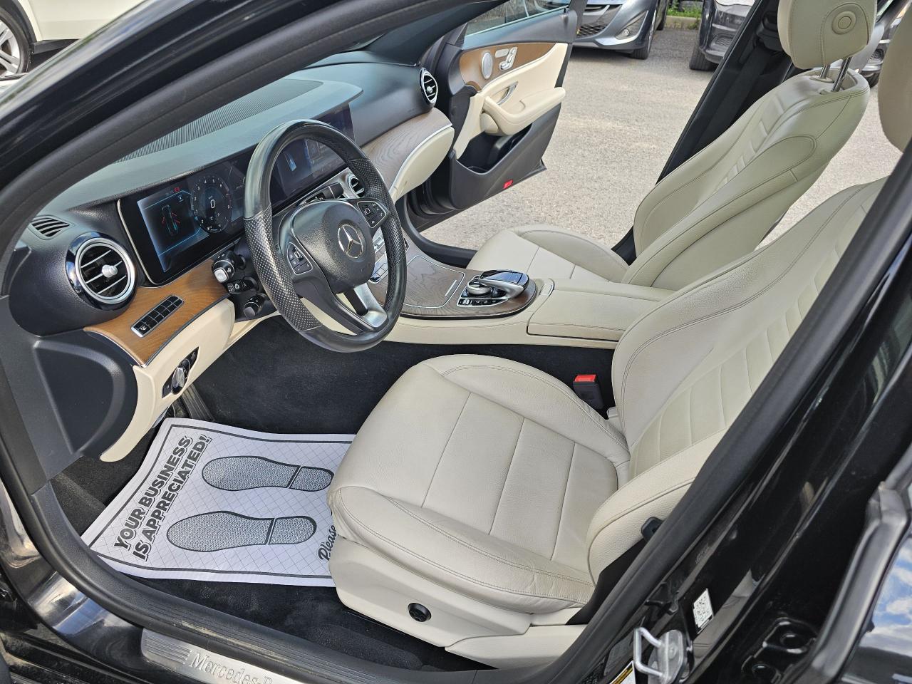 2018 Mercedes-Benz E-Class E 300 4MATIC Sedan, FULLY FULL FULLY LOADED 101 KM - Photo #11