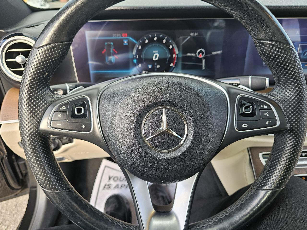 2018 Mercedes-Benz E-Class E 300 4MATIC Sedan, FULLY FULL FULLY LOADED 101 KM - Photo #12