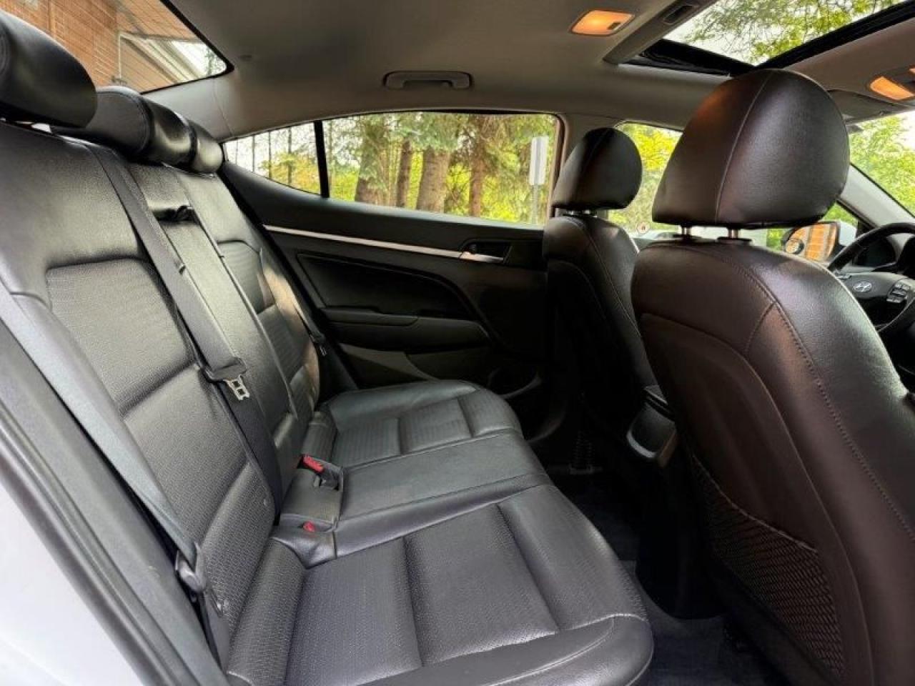 2020 Hyundai Elantra Luxury Photo