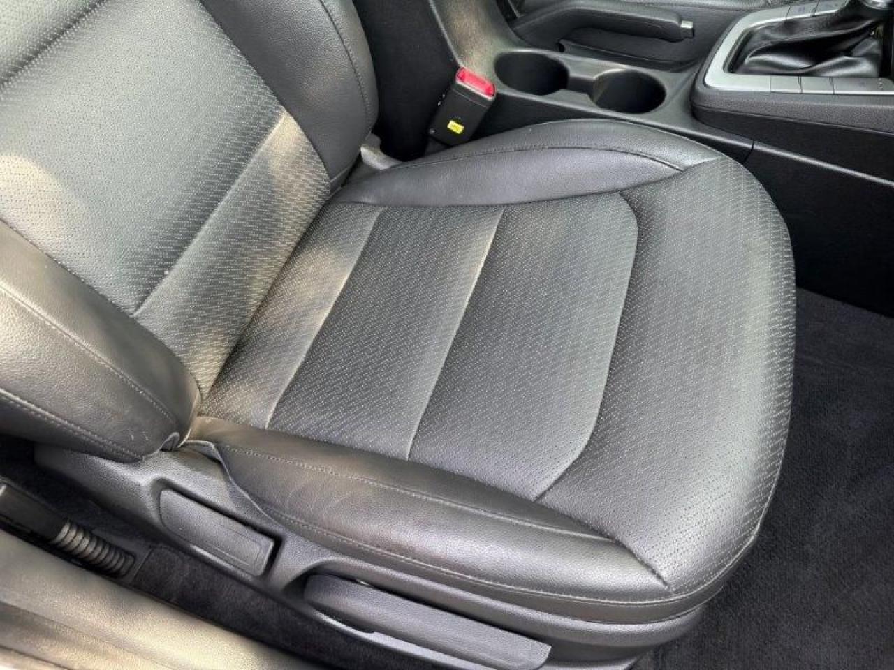 2020 Hyundai Elantra Luxury Photo