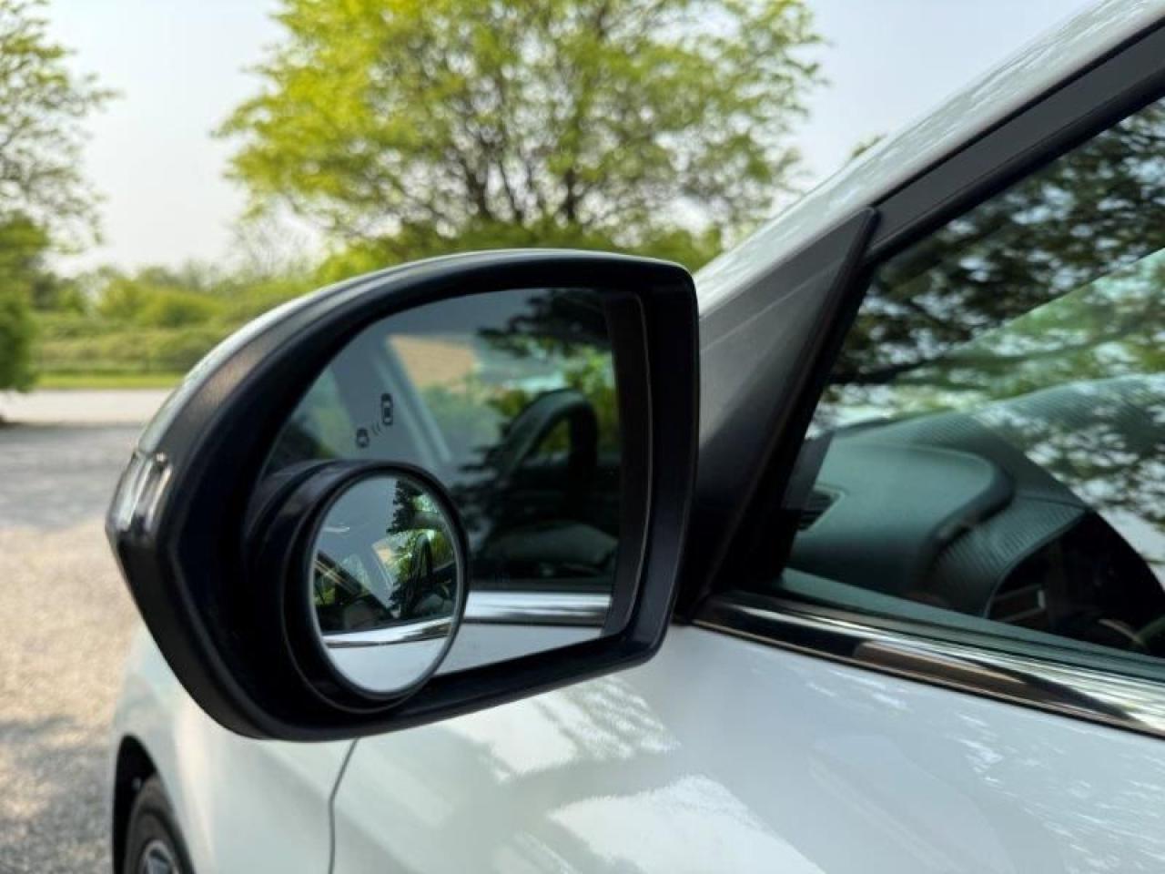 2020 Hyundai Elantra Luxury Photo