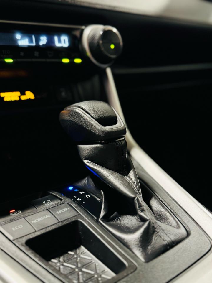 2020 Toyota RAV4 XLE - Photo #13