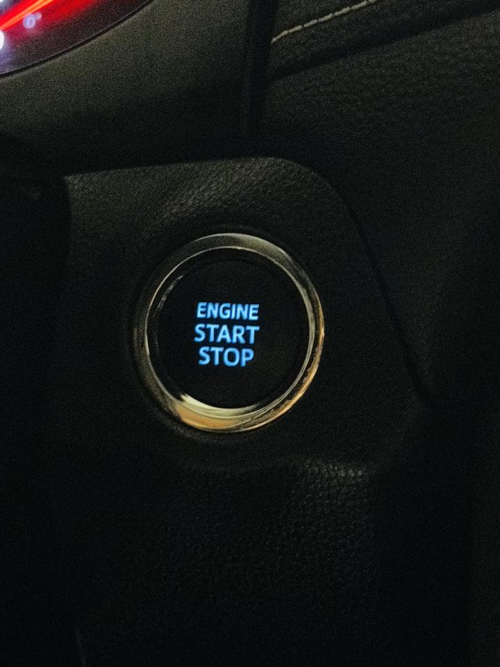 2020 Toyota RAV4 XLE - Photo #15