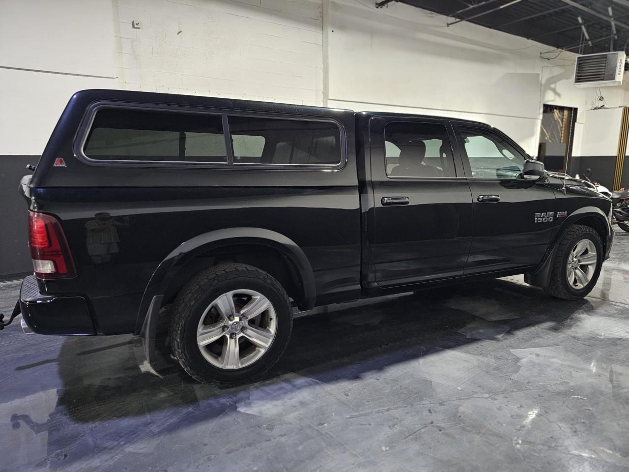 2014 RAM 1500 4WD CREW CAB 149" SPORT - Photo #6