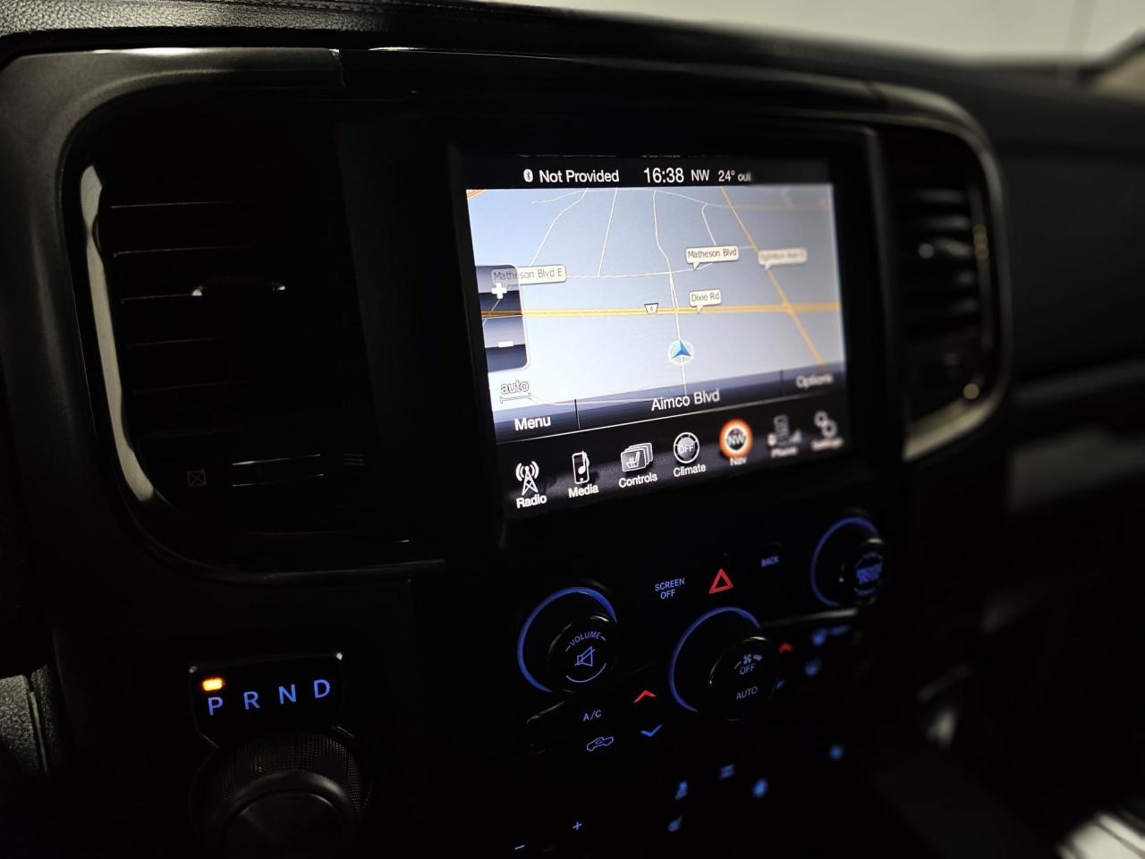 2014 RAM 1500 4WD CREW CAB 149" SPORT - Photo #12
