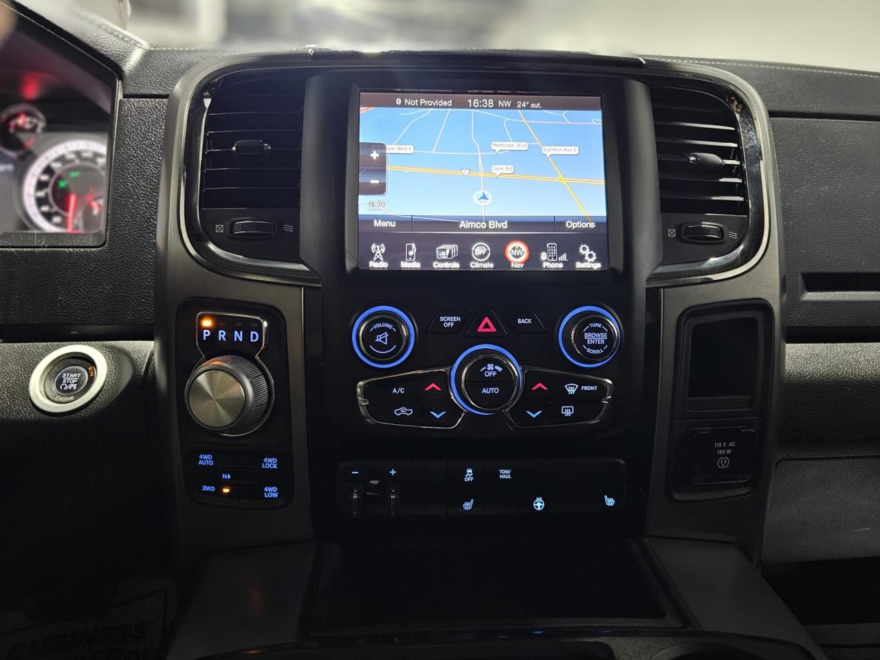 2014 RAM 1500 4WD CREW CAB 149" SPORT - Photo #13