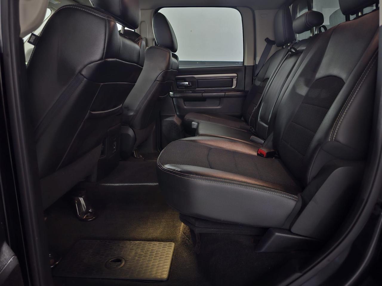 2014 RAM 1500 4WD CREW CAB 149" SPORT - Photo #15