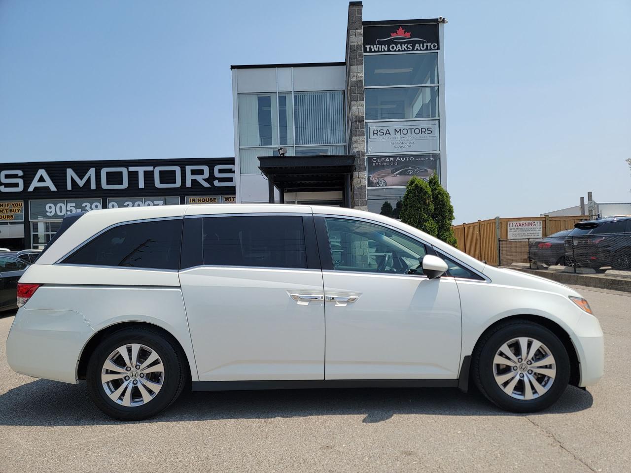 2015 Honda Odyssey EX Photo3