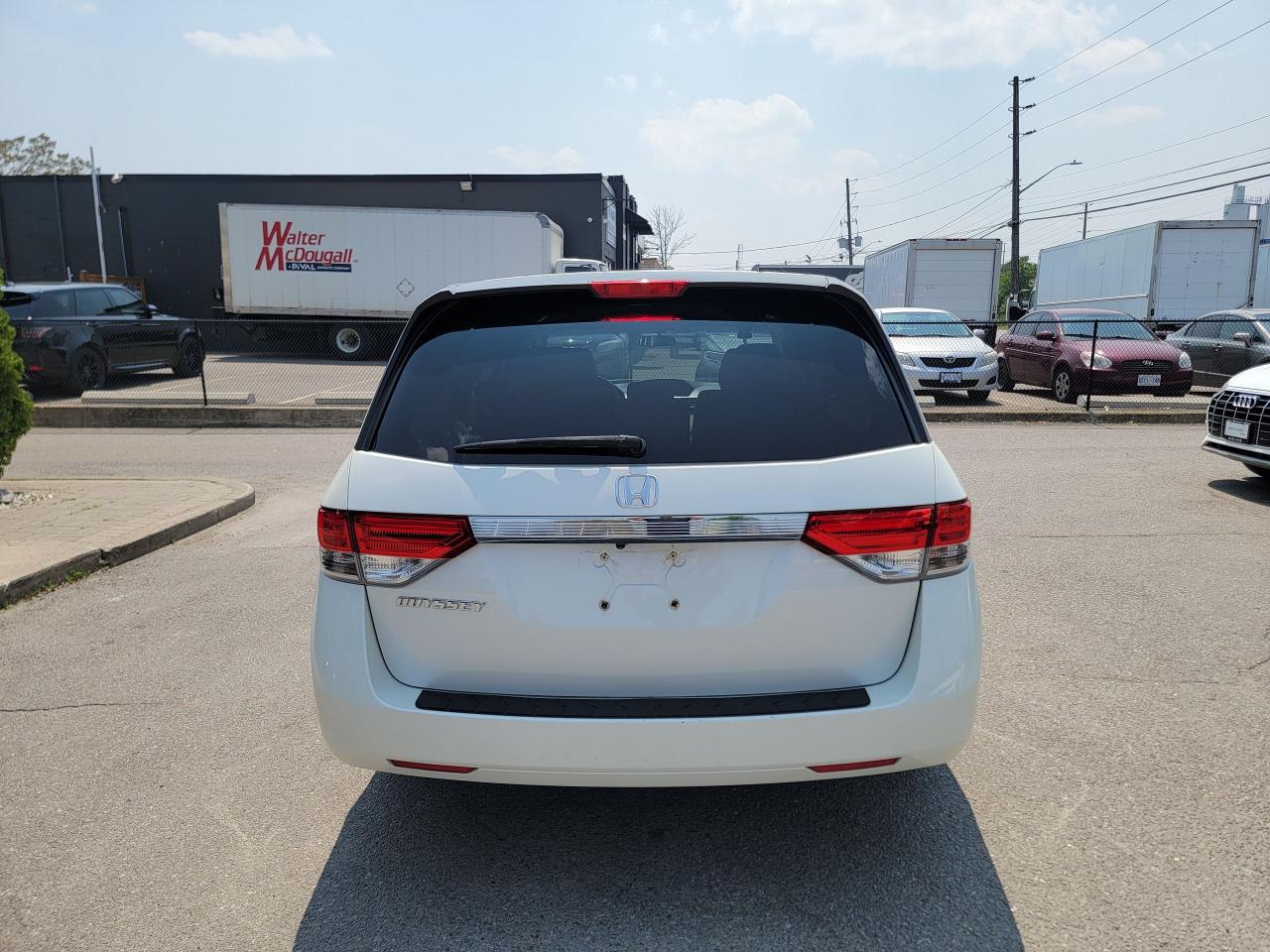 2015 Honda Odyssey EX - Photo #6