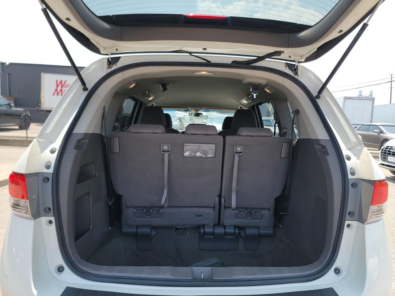 2015 Honda Odyssey EX - Photo #17