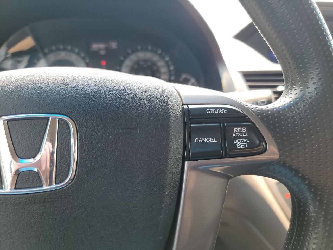 2015 Honda Odyssey EX - Photo #21