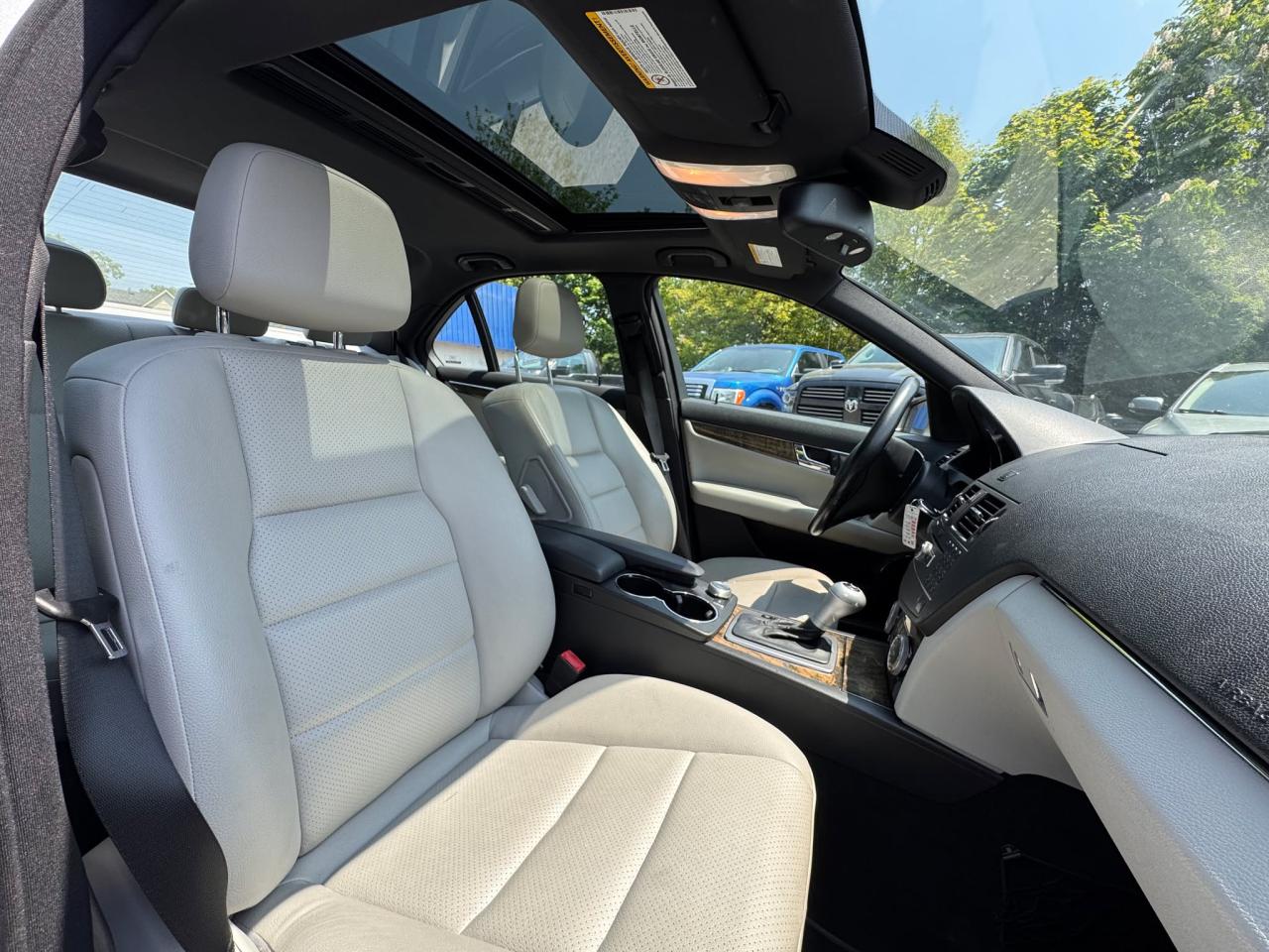 2011 Mercedes-Benz C-Class 4dr Sdn C 250 4MATIC - Photo #9