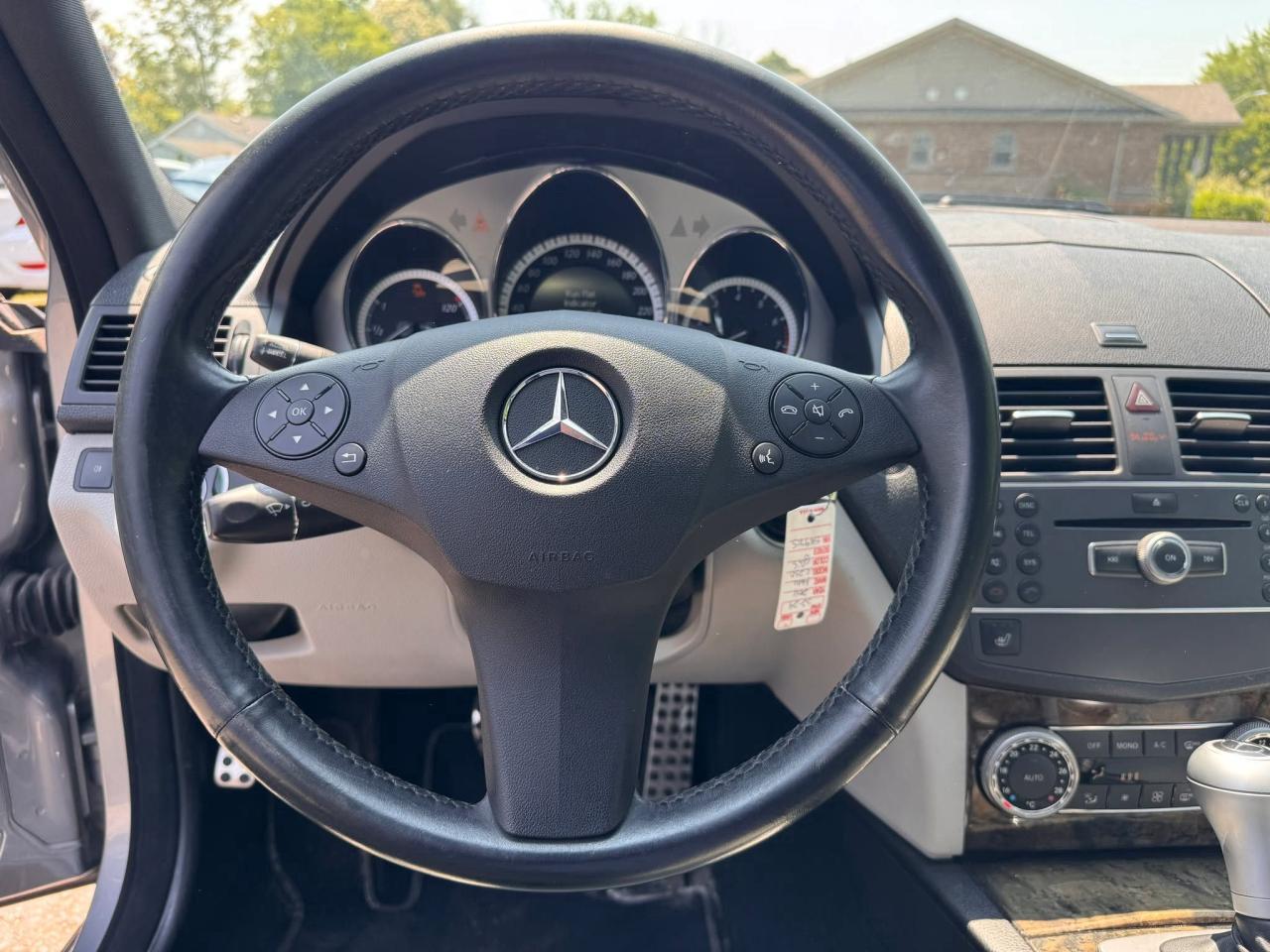 2011 Mercedes-Benz C-Class 4dr Sdn C 250 4MATIC - Photo #26