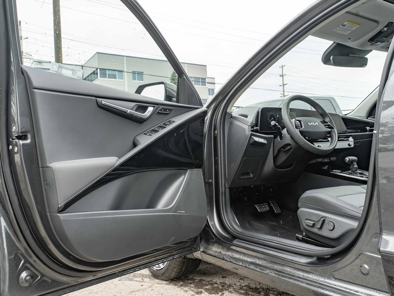 2025 Kia NIRO SX Photo