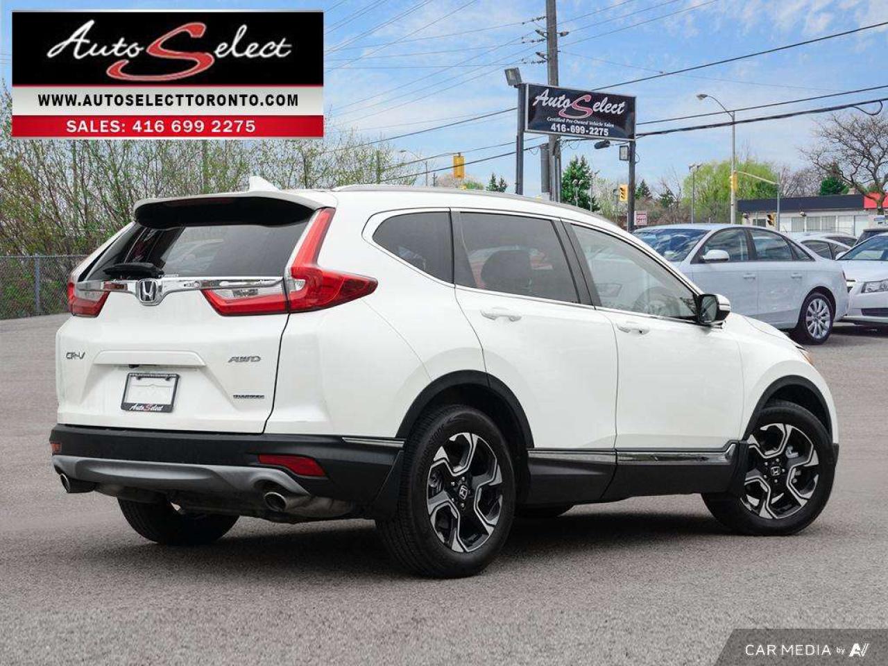2017 Honda CR-V Touring Leather - Sunroof - Apple Carplay - Android Auto Photo2