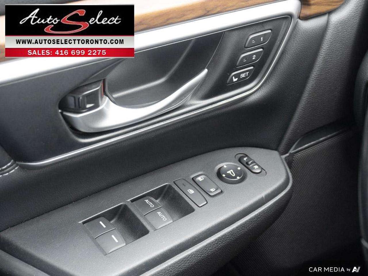 2017 Honda CR-V Touring Leather - Sunroof - Apple Carplay - Android Auto Photo