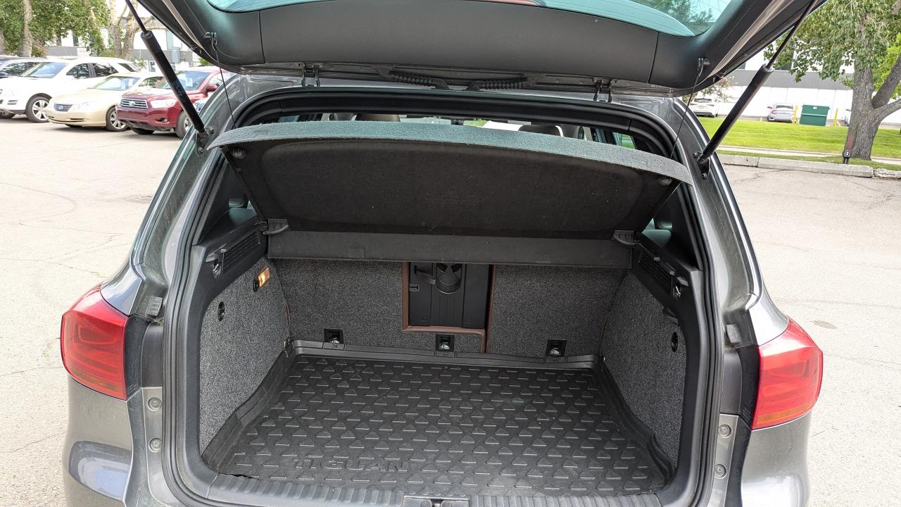 2015 Volkswagen Tiguan 4MOTION 4DR AUTO HIGHLINE R-Line Tech Package - Photo #5