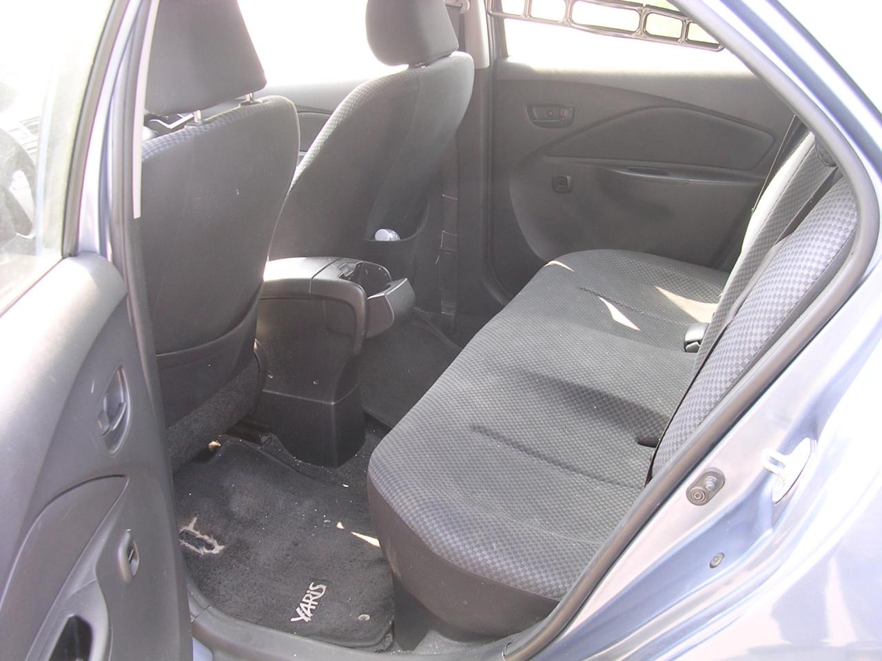 2008 Toyota Yaris LE - Photo #6
