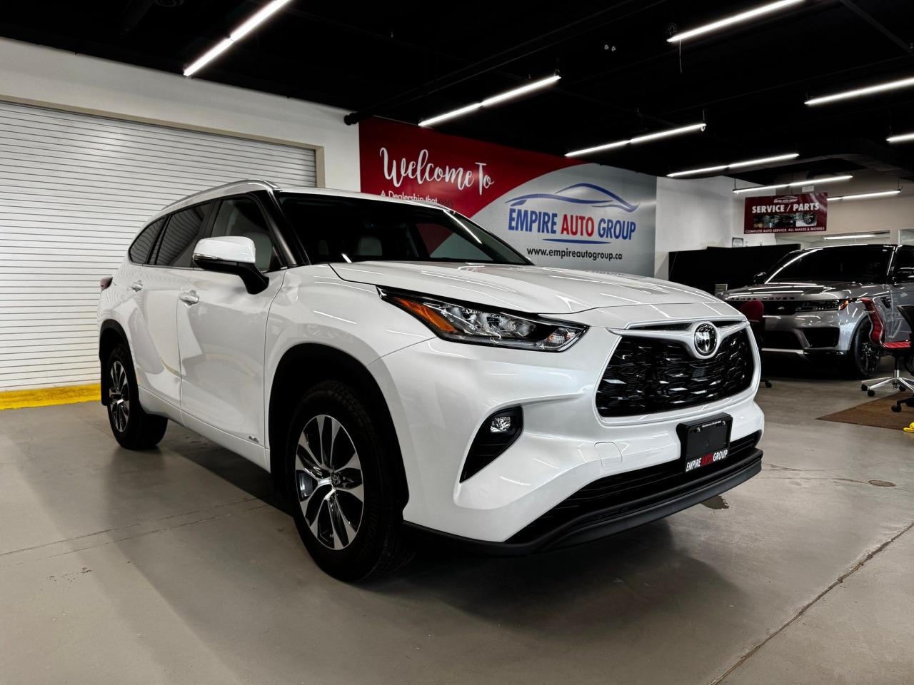 Used 2025 Toyota Highlander HYBRID for sale in London, ON