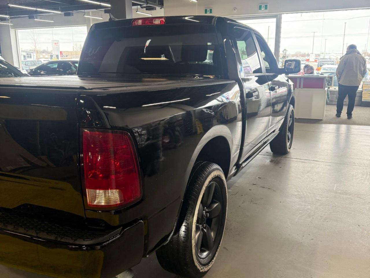 2022 RAM 1500 EXPRESS CREW CAB SHO Photo