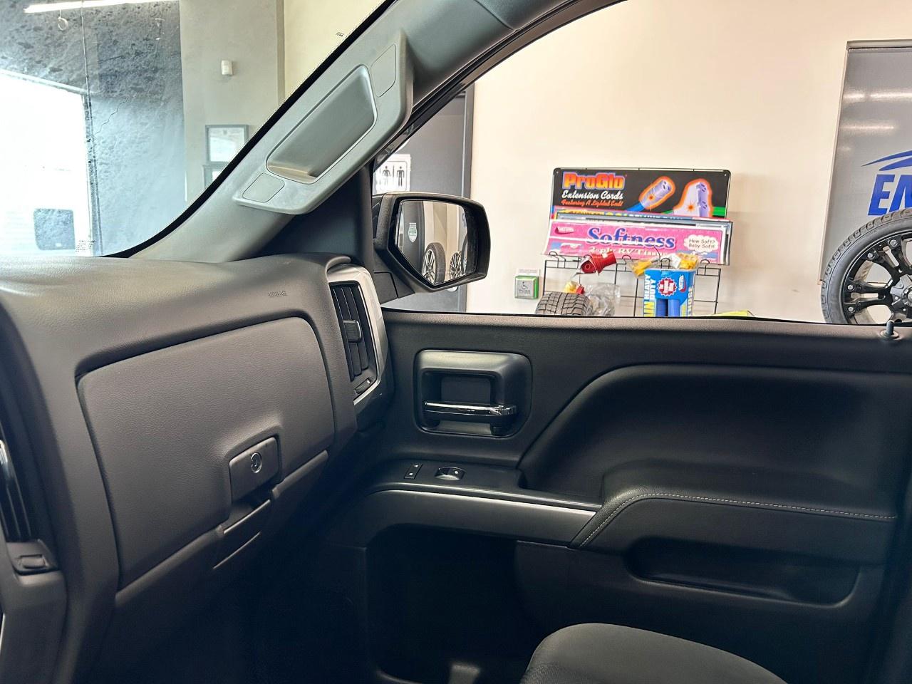 2015 Chevrolet Silverado LT Photo