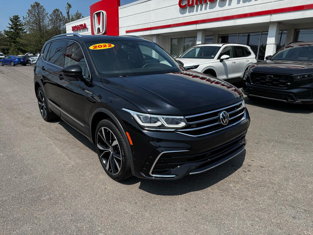 2022 Volkswagen Tiguan Highline R-line Photo1