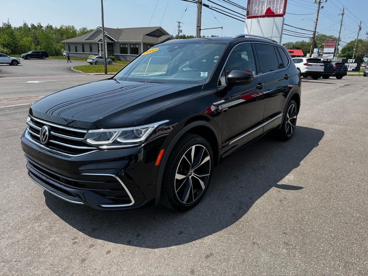 2022 Volkswagen Tiguan Highline R-line Photo