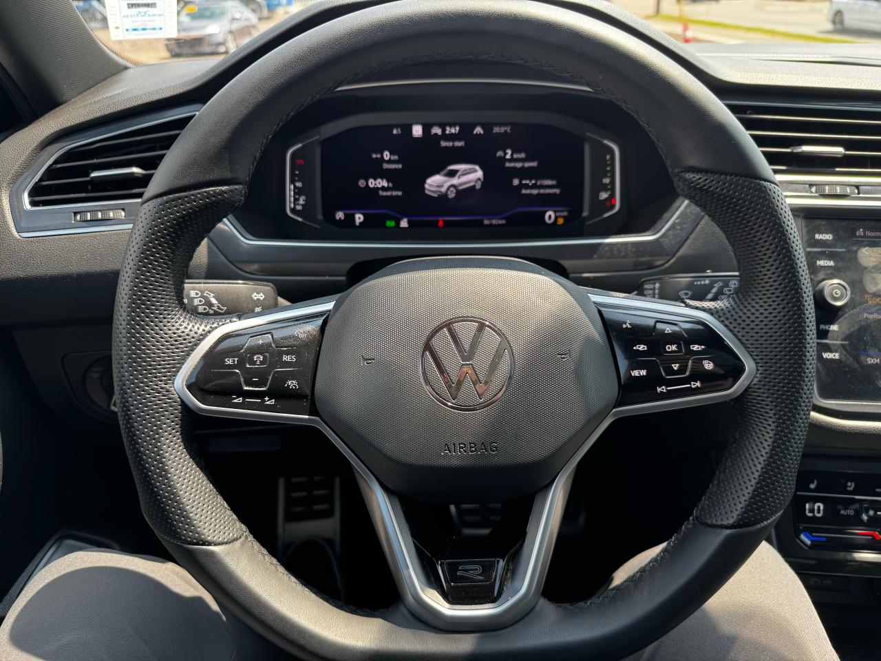 2022 Volkswagen Tiguan Highline R-line Photo