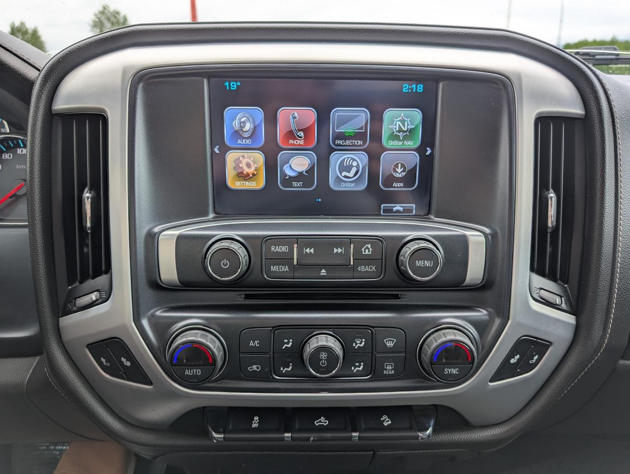 2018 GMC Sierra 1500 SLE Photo