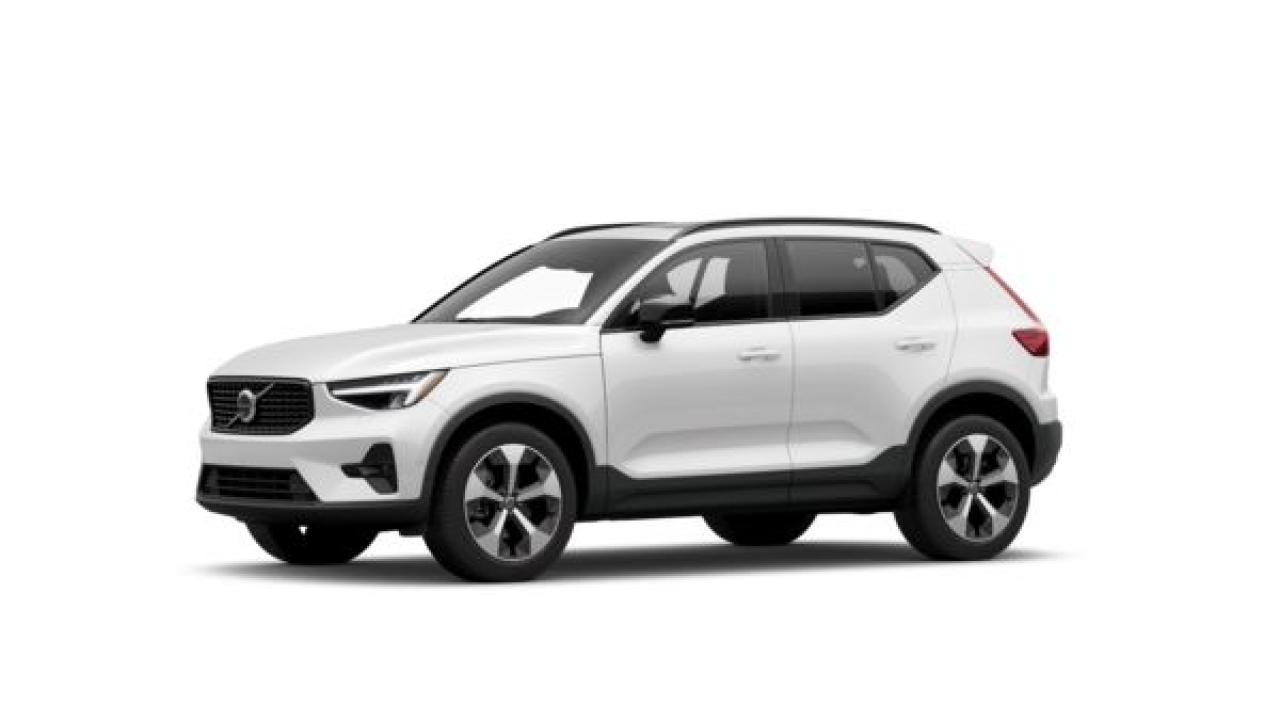 New 2025 Volvo XC40 B5 AWD Plus Dark Theme for sale in North Vancouver, BC