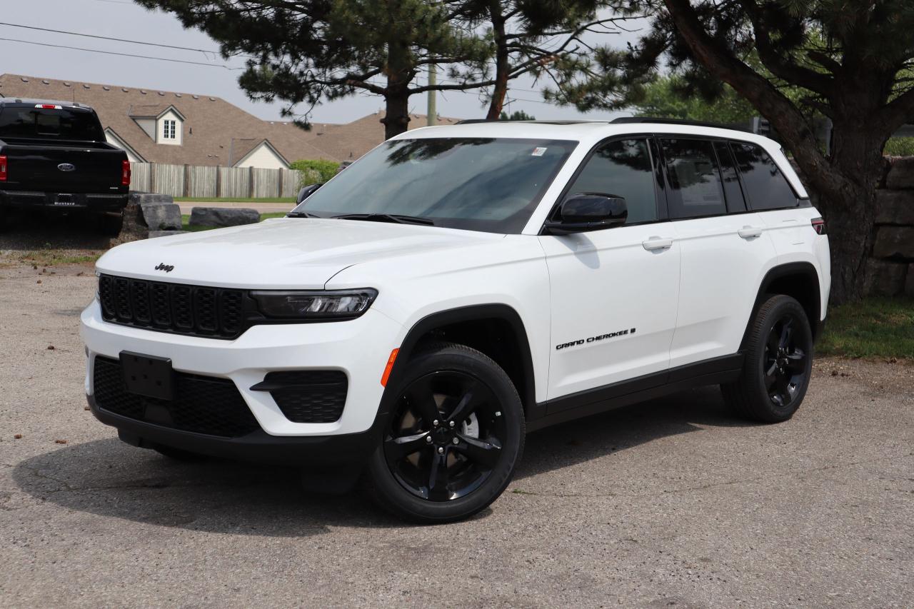 New 2025 Jeep Grand Cherokee ALTITUDE 4X4 for sale in Waterloo, ON