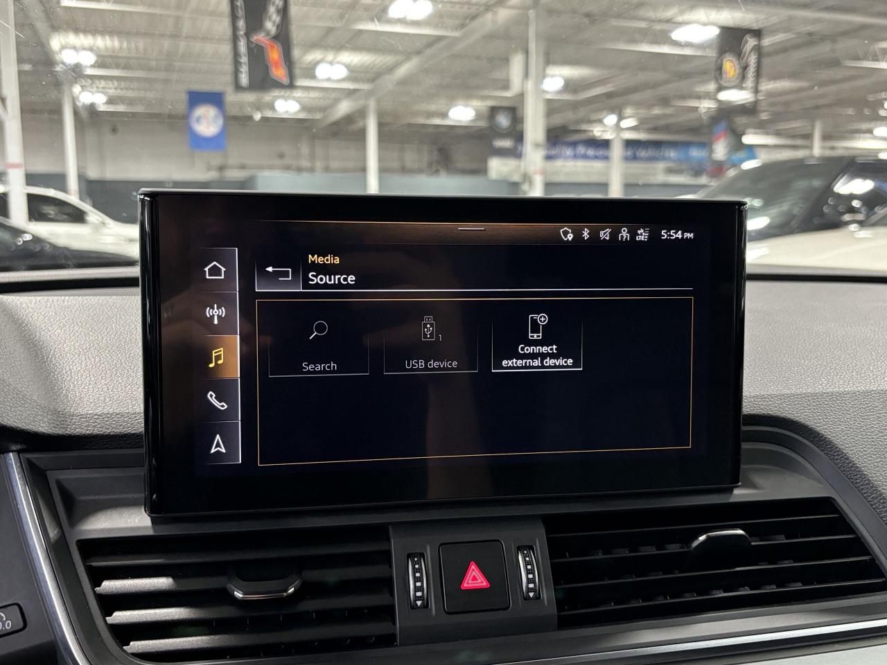 2021 Audi Q5 Komfort|QUATTRO|LEATHER|BACKUPCAM|HEATEDSEATS|+++ - Photo #16