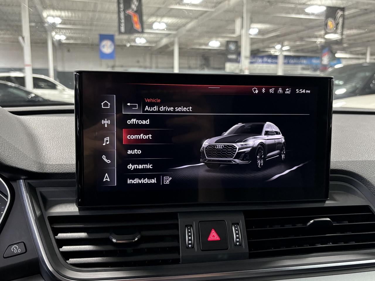 2021 Audi Q5 Komfort|QUATTRO|LEATHER|BACKUPCAM|HEATEDSEATS|+++ - Photo #20