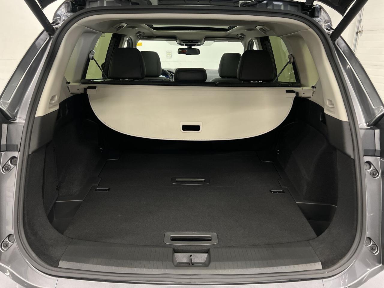 2024 Nissan Rogue PLATINUM AWD| LEATHER| PANO ROOF| ONLY 13,000KMS Photo