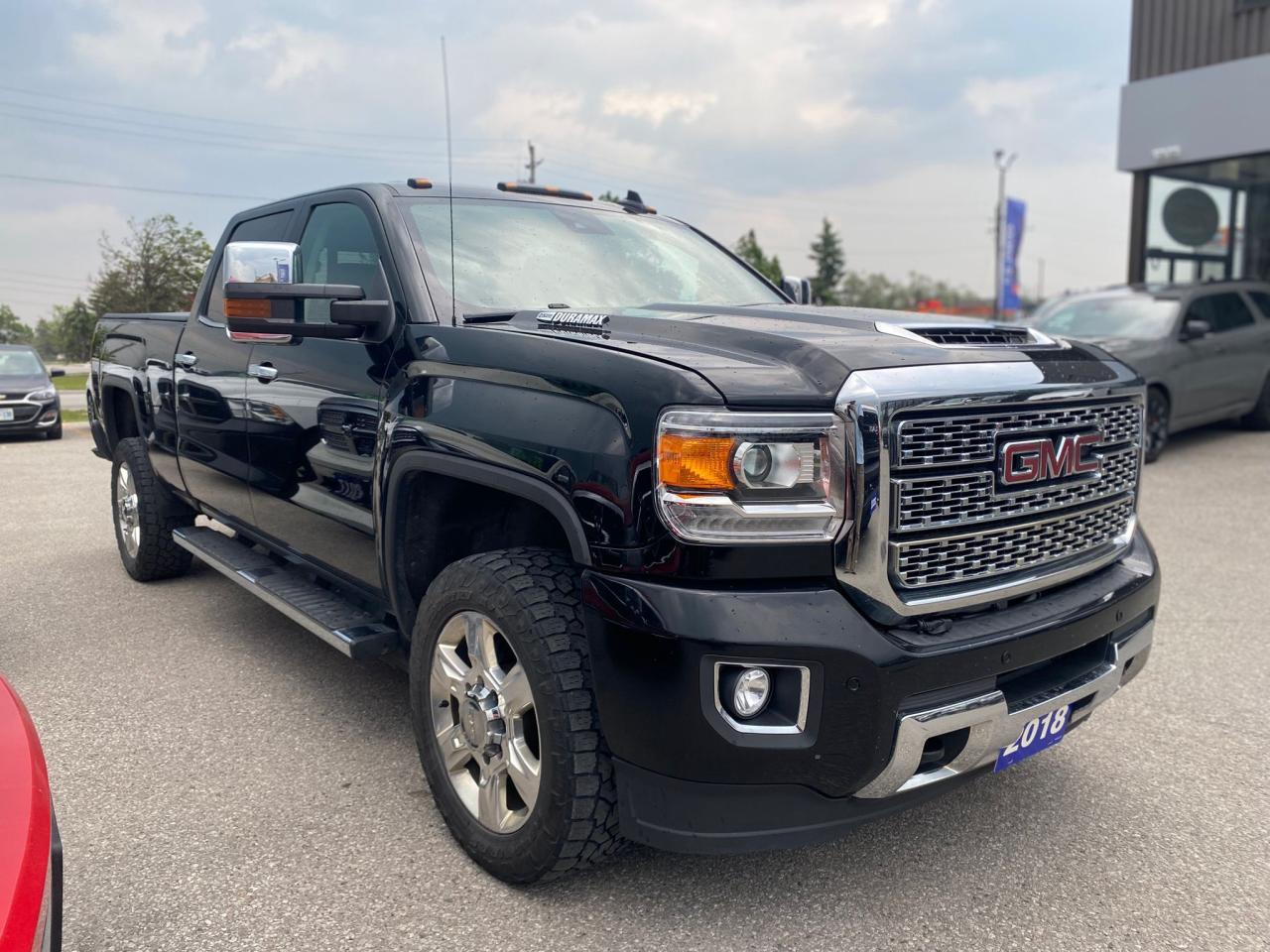 2018 GMC Sierra 2500 HD Denali Crew Cab 4x4 ~Nav ~Leather ~Sunroof ~BOSE Photo4