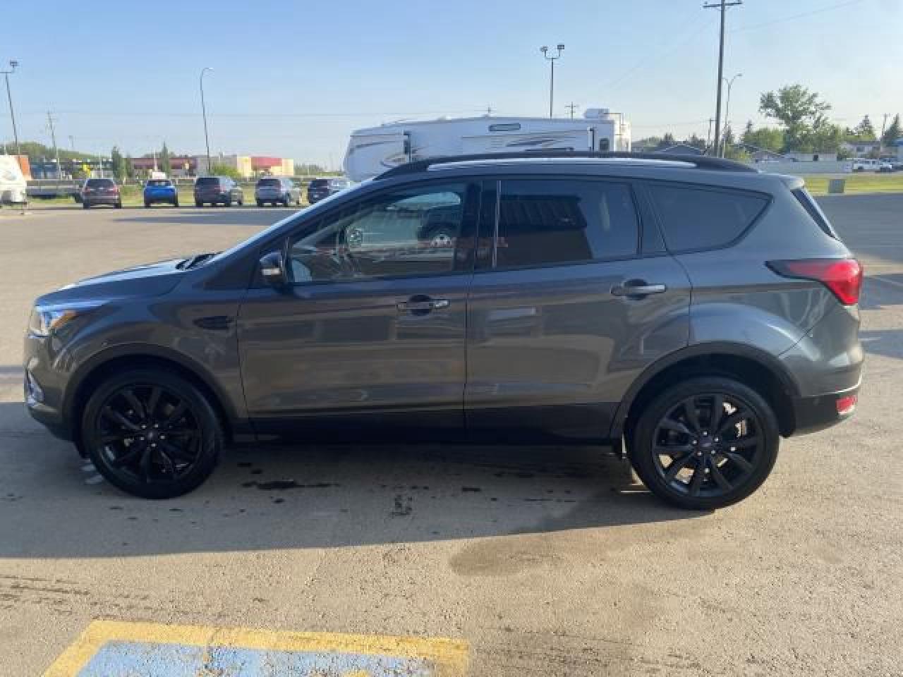 2019 Ford Escape Titanium 4WD - Photo #5