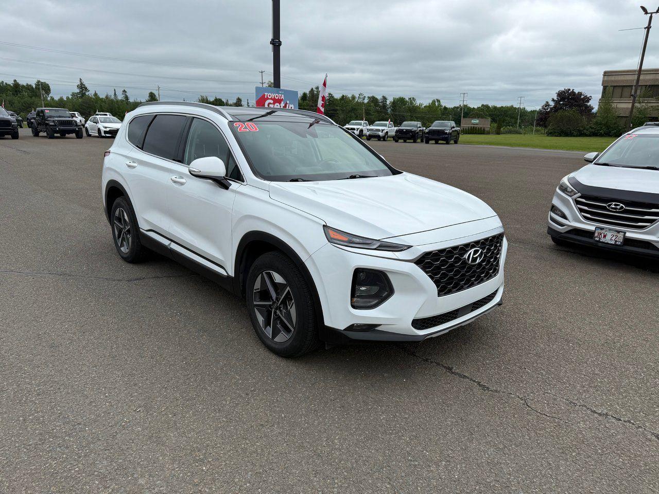 2020 Hyundai Santa Fe Preferred Photo2