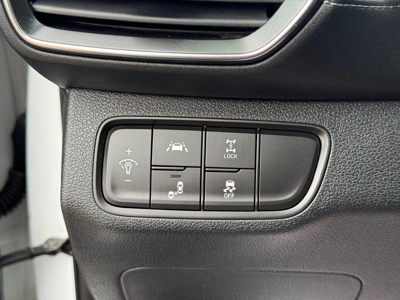2020 Hyundai Santa Fe Preferred Photo
