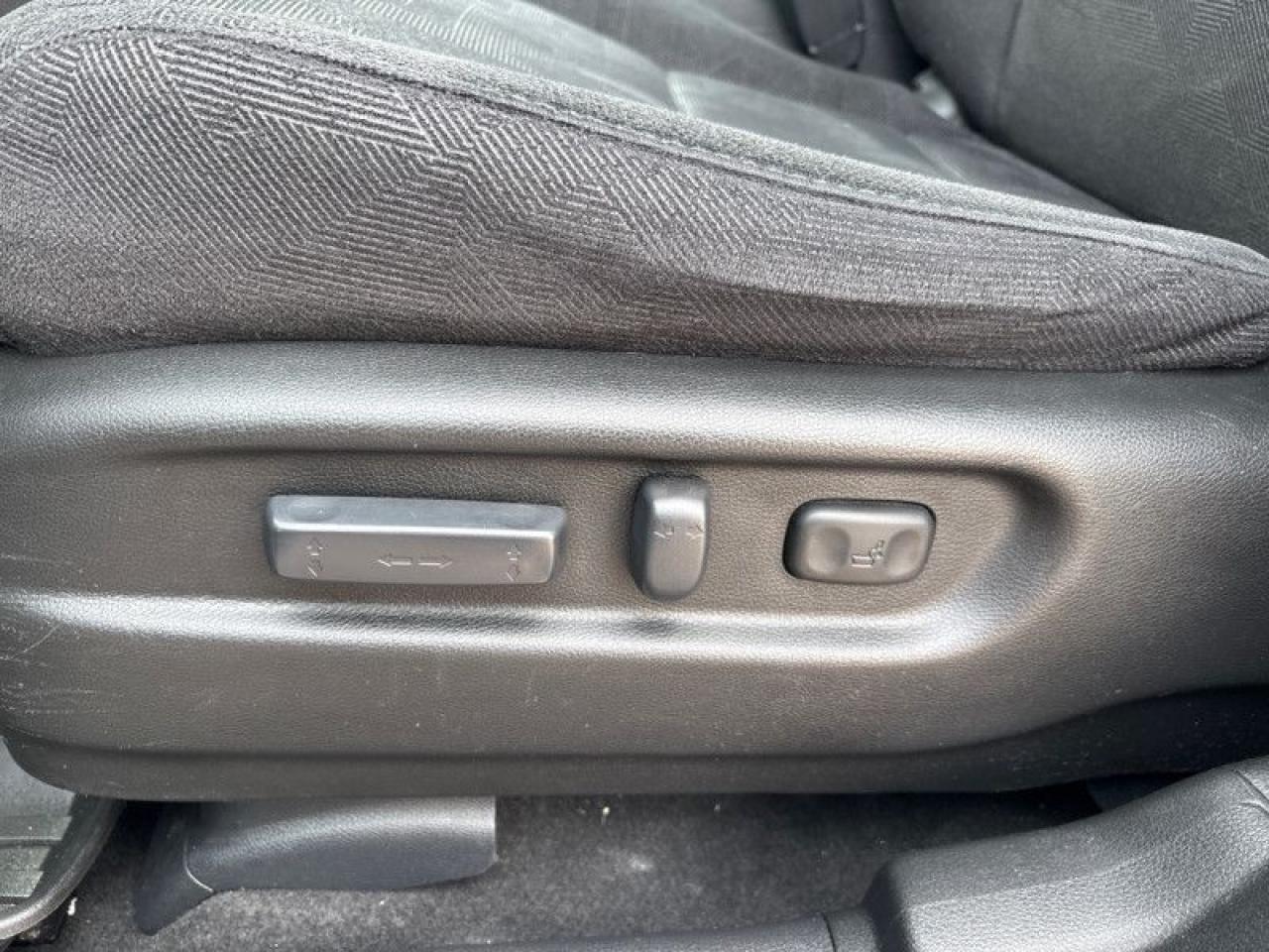 12605569