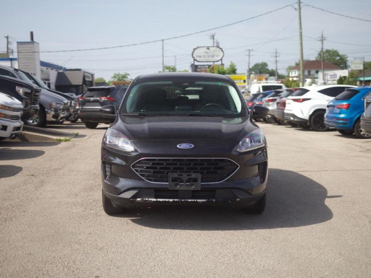 2022 Ford Escape SE  **SE SPORT APPEARANCE PKG** Photo4