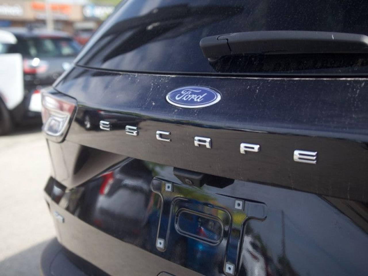 2022 Ford Escape SE  **SE SPORT APPEARANCE PKG** Photo