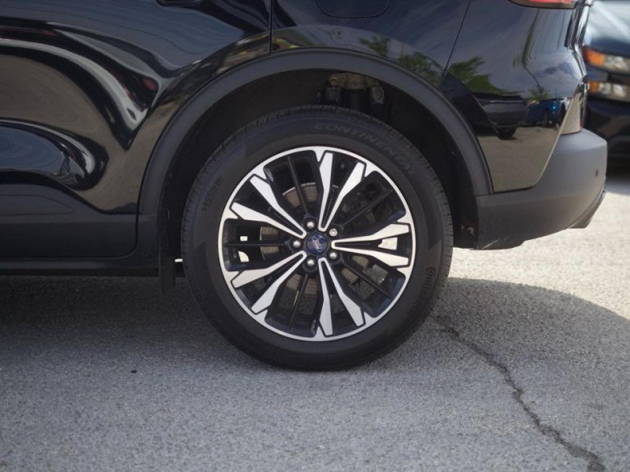 2022 Ford Escape SE  **SE SPORT APPEARANCE PKG** Photo