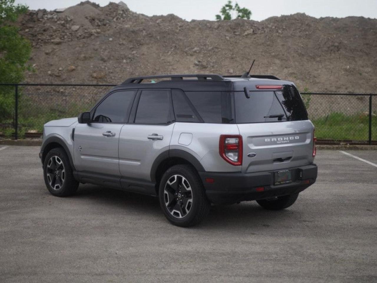 2022 Ford Bronco Sport Outer Banks  **TECH PACKAGE** Photo2