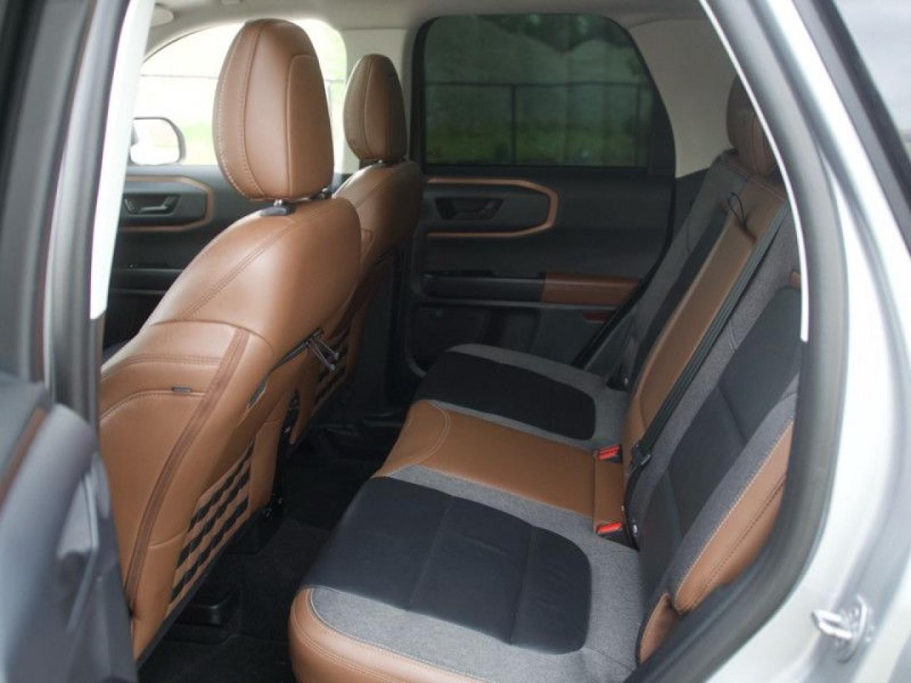2022 Ford Bronco Sport Outer Banks  **TECH PACKAGE** Photo