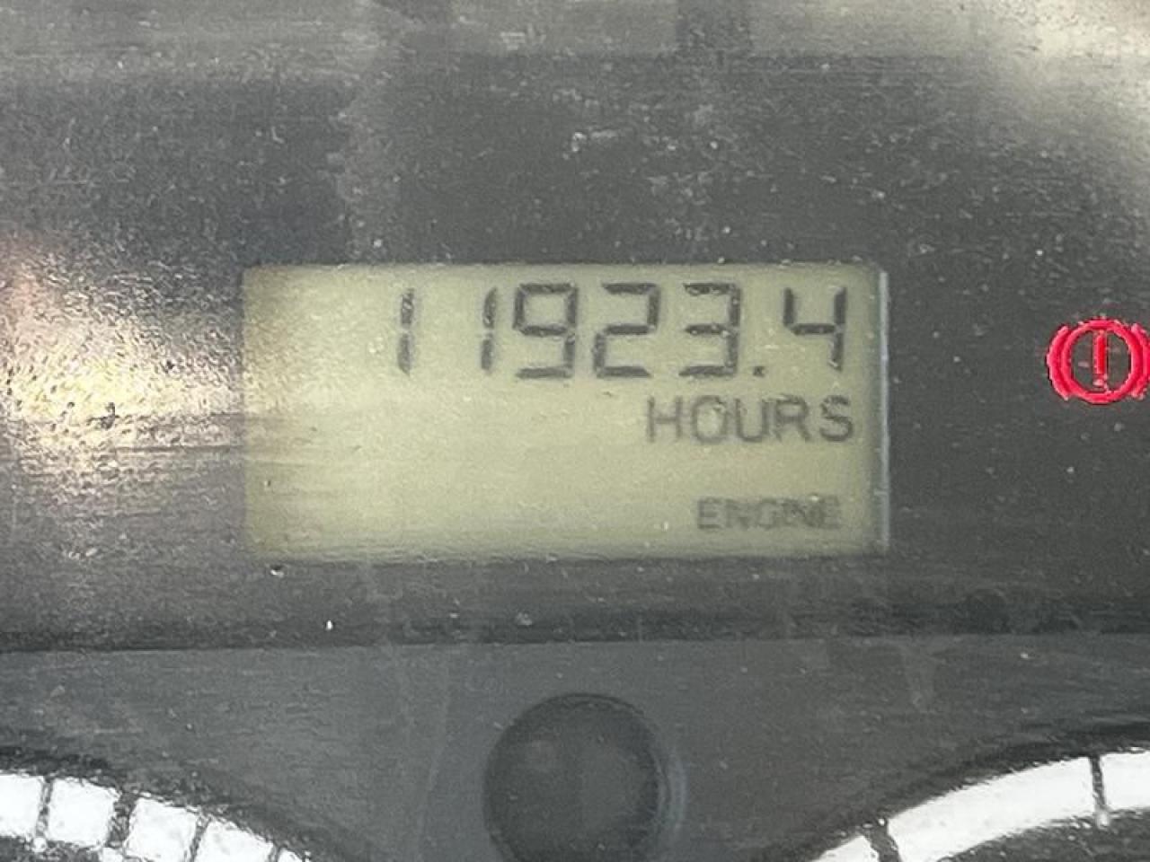 12605758